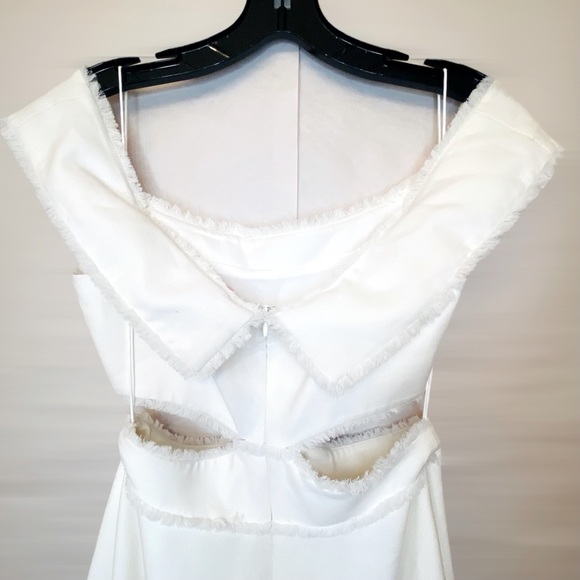 NWT Cinq a Sept Vanessa Off Shoulder Dress in Ivory - Picture 7 of 9